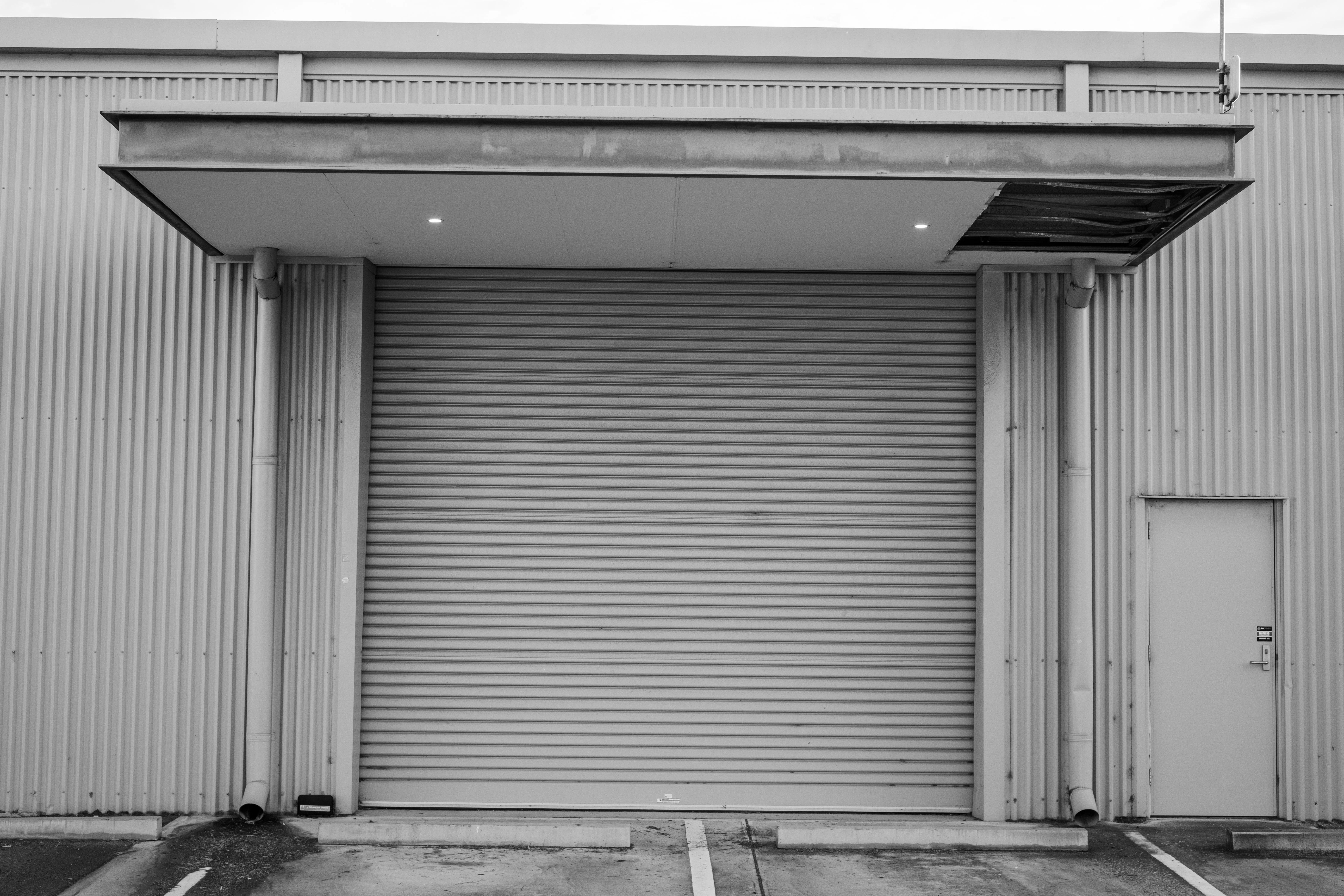 Residential garage door in Saginaw